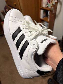 Size 8 women’s Adidas