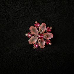 Jewelry, Brooch Selection
