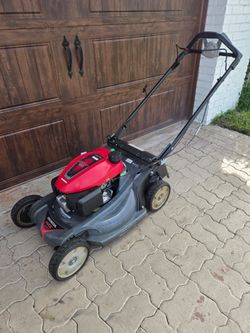 Propelled lawnmower