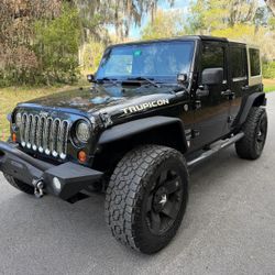 2011 Jeep wrangler Trupicon 4door  $8,995