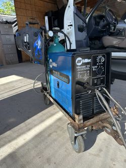 Bendo Wuelder Kon Tanke Lleno Y 3 Kaskos