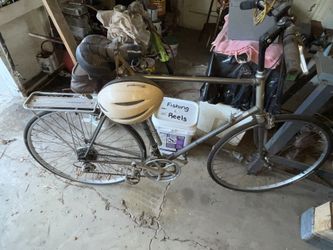 Vintage Shchwinn Bike with inner tubes