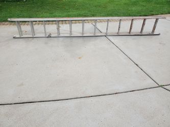 ~20 ft Aluminum Extension Ladder