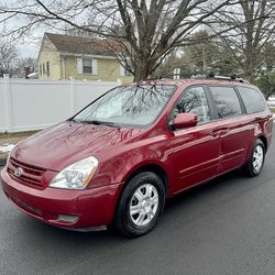 2010 Kia Sedona 