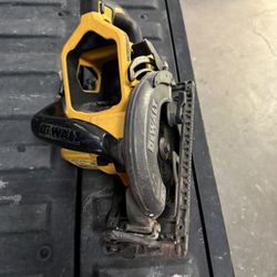 Dewalt 7 1/2” Circular Saw 