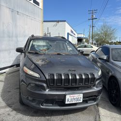 2016 Jeep Cherokee- PARTS ONLY