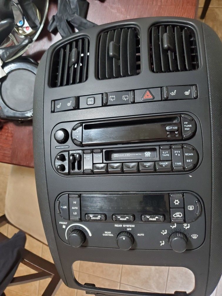 2005 Chrysler Town & Country