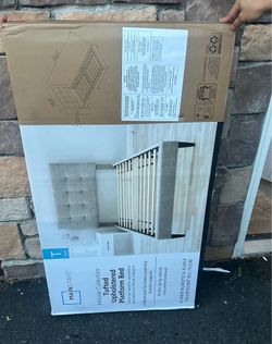 **NEW Twin Platform Bed
