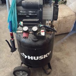 Husky 10 Gallon Air Compressor