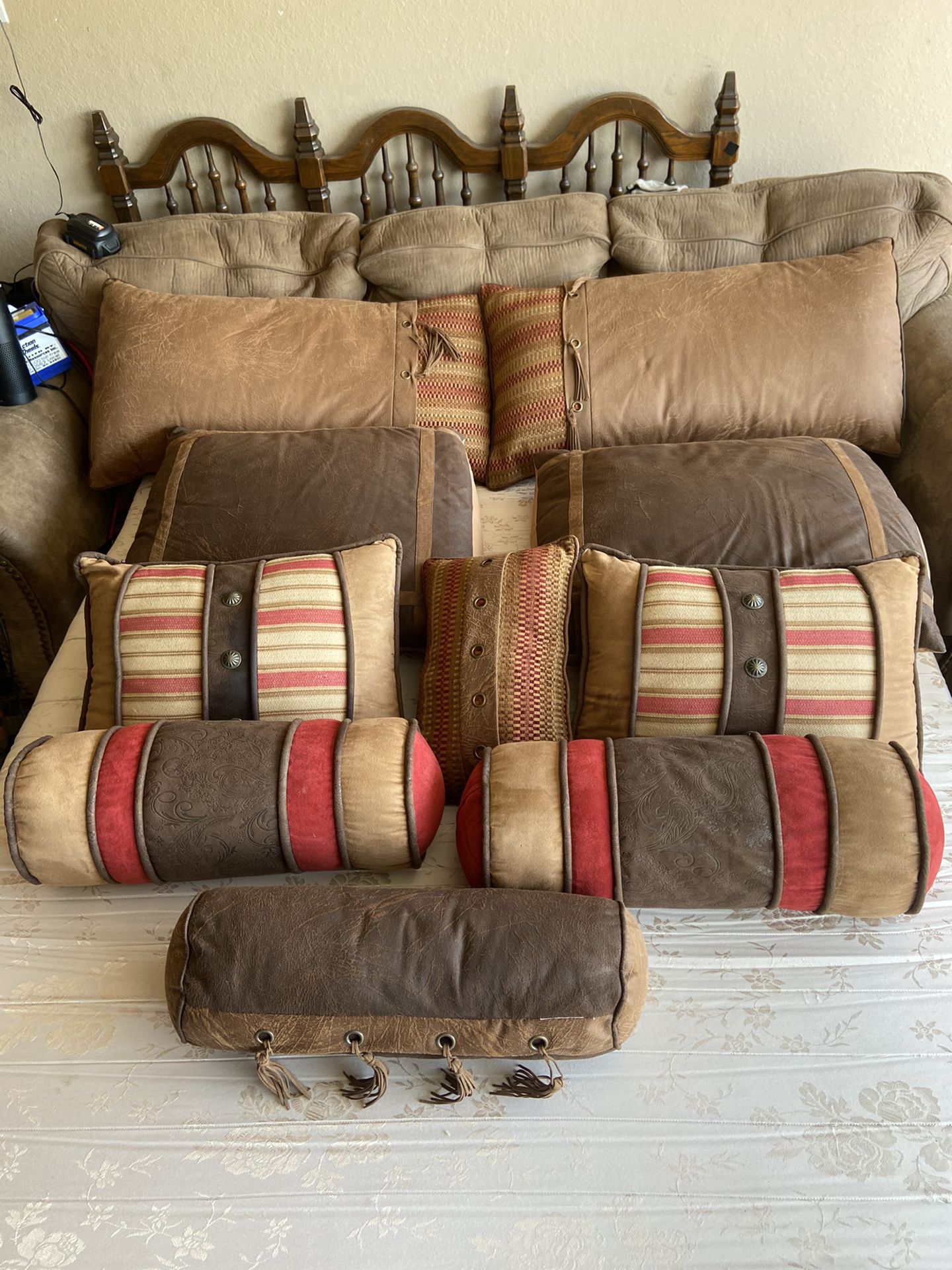 Leather pillow set