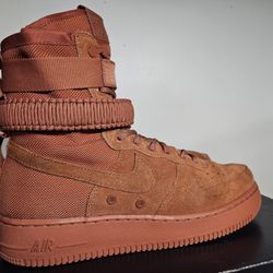 Nike Air SF AF1 "Dusty Peach" Size 9 M.