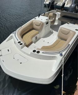 Hurricane deck boat 188