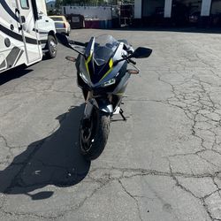 2023 Honda Cbr500r