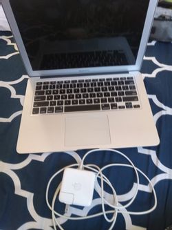 Apple MacBook