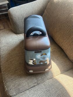 Kids UPS Delivery Truck Ride-On Toy Suitcase