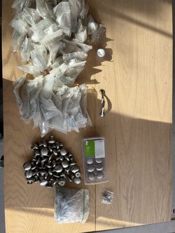 Cabinet Knobs And Pulls