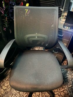 DESKTOP CHAIR