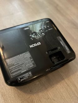 Epson EX9220 projector with base