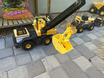 5 Garden size Tonka construction trucks