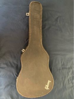 Vintage Gibson acoustic guitar case