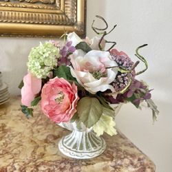 GORGEOUS  FLOWER ARRANGEMENT