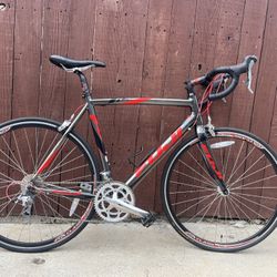 Fiji Road Bike Nice And Clean /size 56 / Shimano Tiagra / Components / 10 Gears Fresly Tund Up Ready For The Road 
