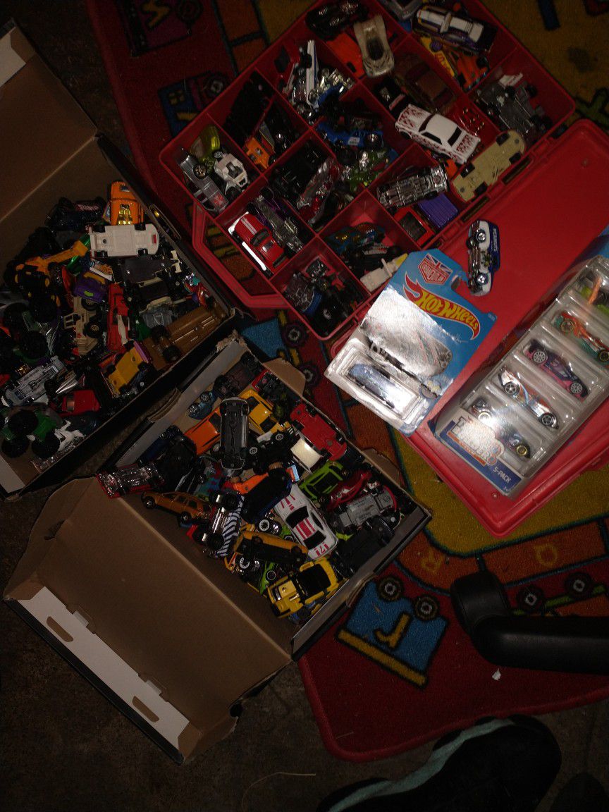 Hot Wheels And Vintage Toy Cars