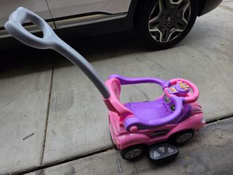 Best choice push and pedal car toddler ride (like new)