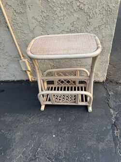 1970S RATTAN SIDE TABLE WITH MAGAZINE RACK