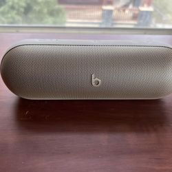 Beats Pill Champagne Gold