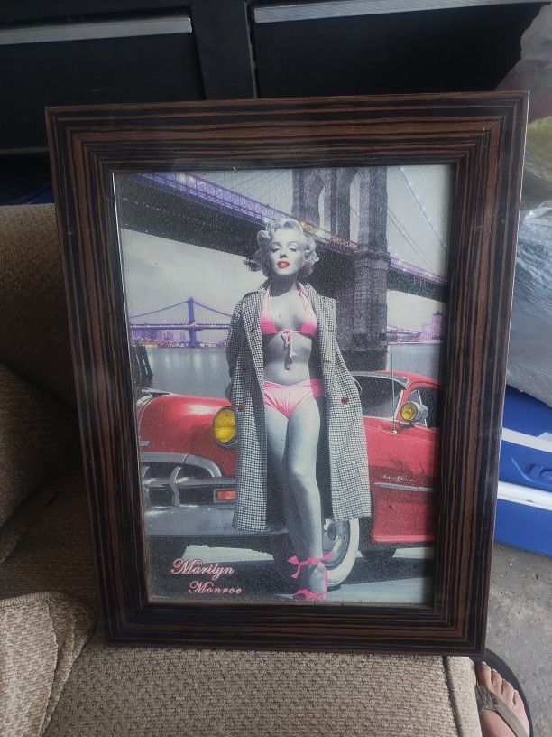 Marilyn Monroe Frames And Clock