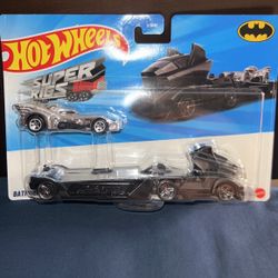 Hot Wheels Super Rigs Batman Hauler