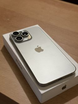 iphone 15 Pro Max-256GB-Natural Titanium(Unlocked) Perfect