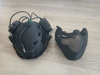 Airsoft helmet mask