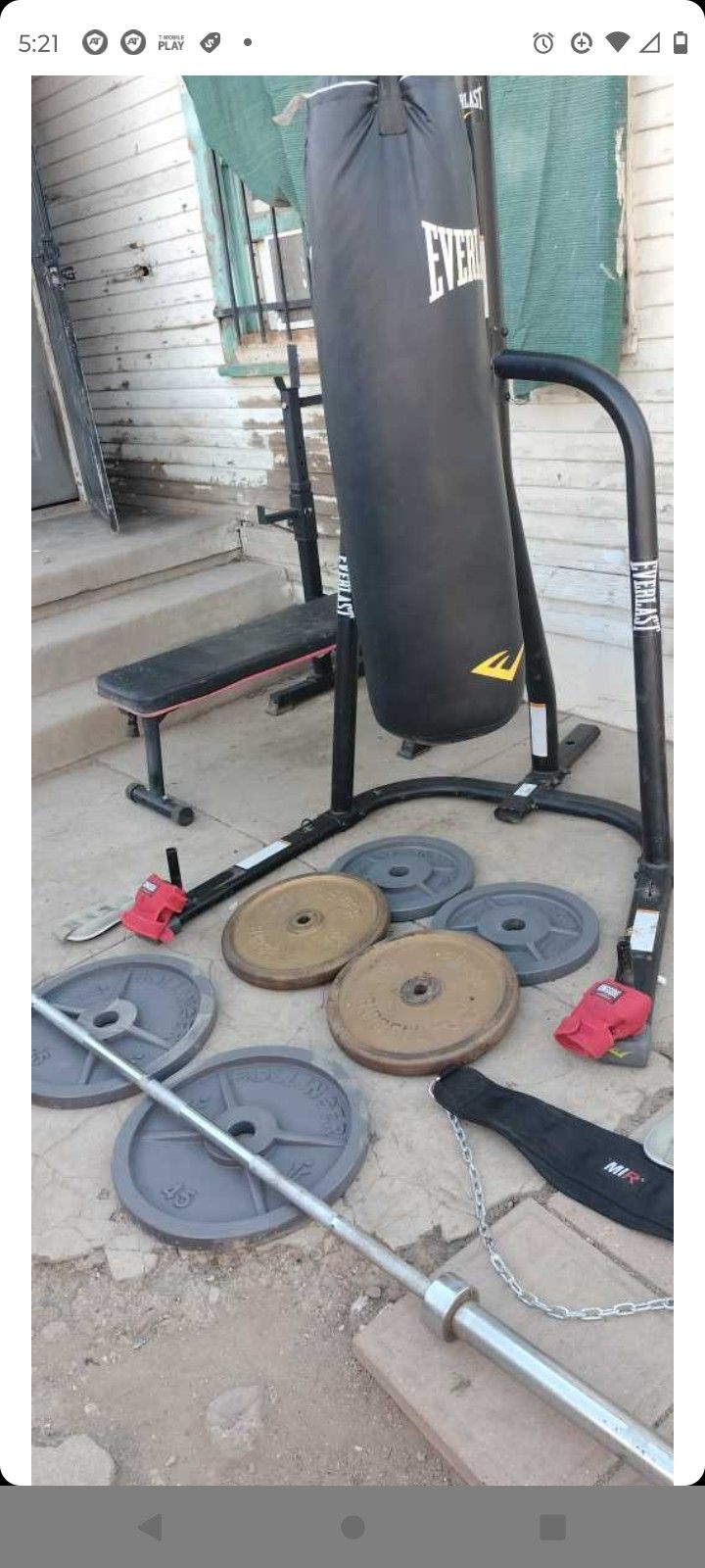 Weights,Heavybag,Bench