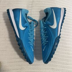 Size 9 Brand new Nike Phantom GX 2 pro TF ACC indoor soccer shoes
