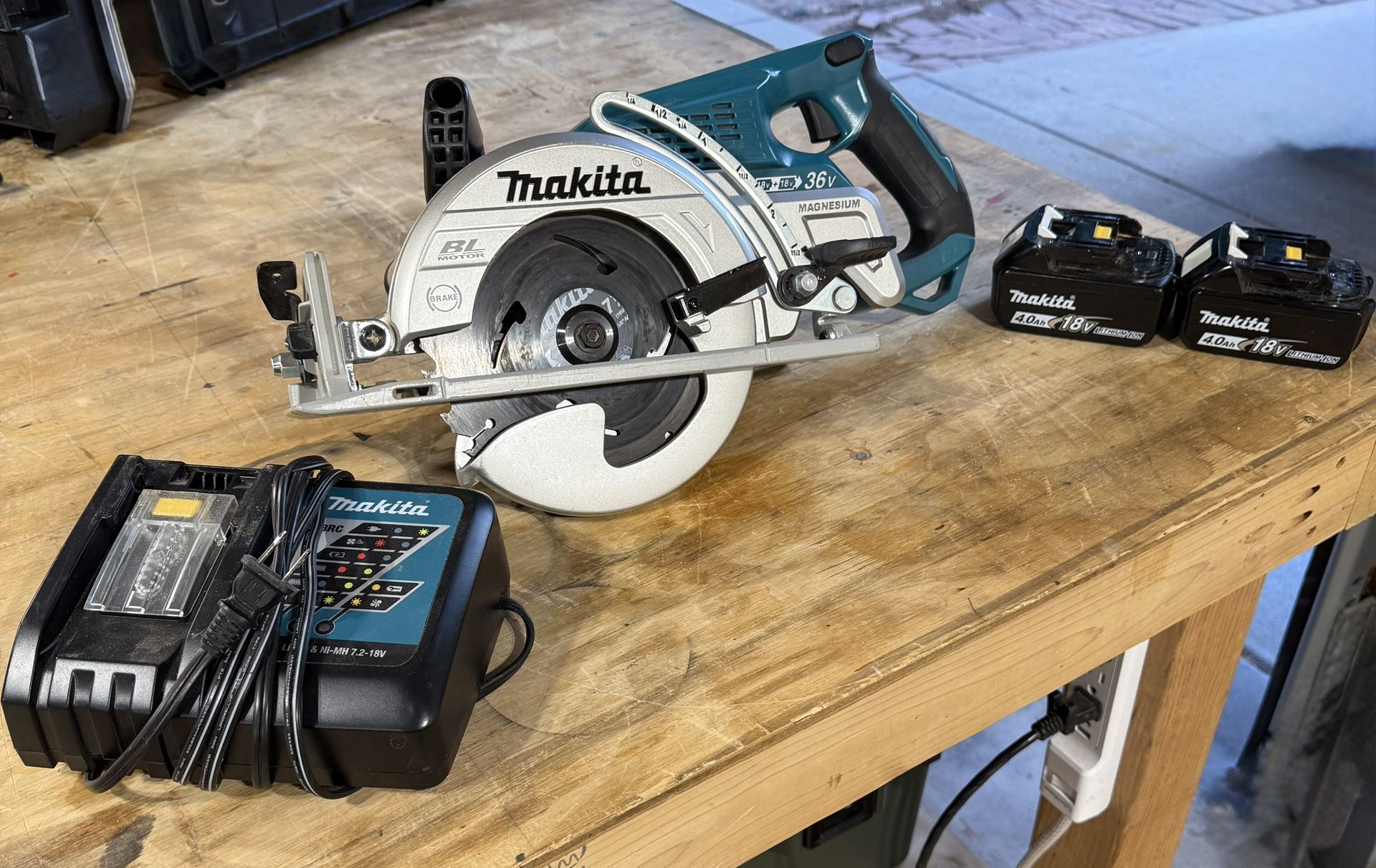 Circular Saw - Makita 18V Cordless + Charger And Batteries