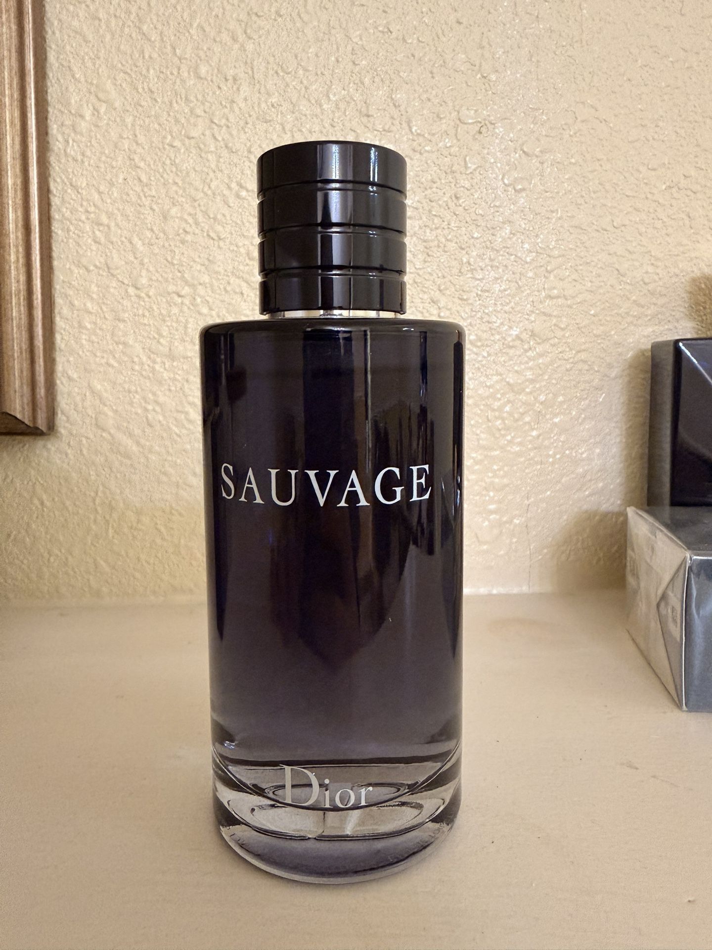 Men’s Designer Fragrances Colognes – Dior, Chanel, Versace, Dolce & Gabbana