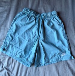 Nike Club Woven Flow Shorts (XS)