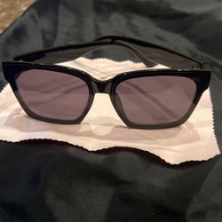 Gucci Black Sunglasses 