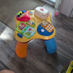 Baby Musical Table