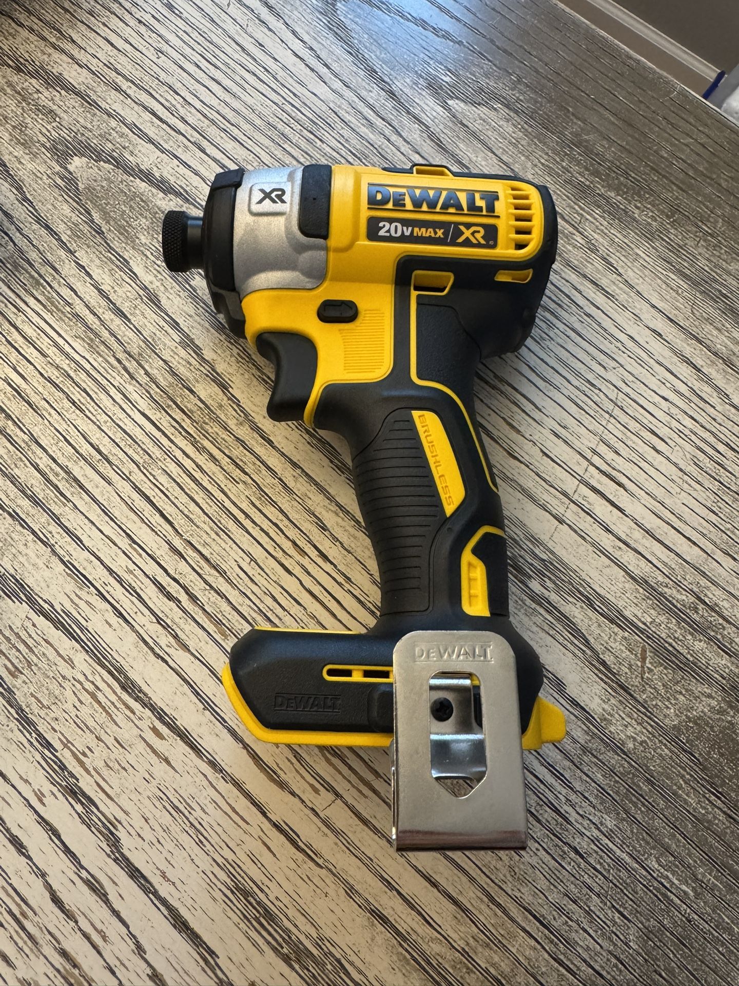 NEW DEWALT 20v XR IMPACT DRIVER