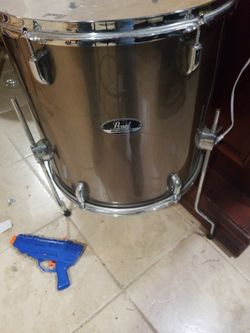Pearl Drum Set