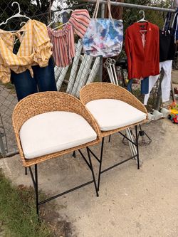 Wicker barstools