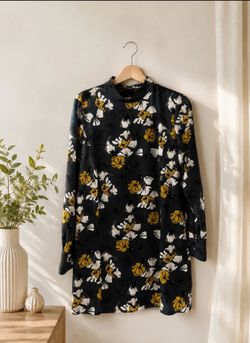 Dress (Size M)