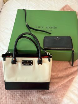 Beautiful Kate Spade Satchel Purse and Wallet Set.  $55.00