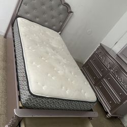 Twin Bed Set