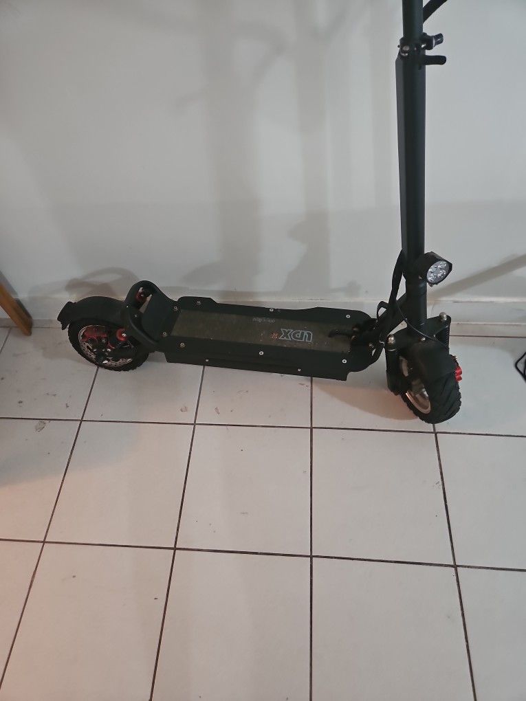 LDX GT R SCOOTER