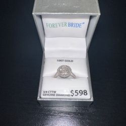 10 KT White Gold Ring 