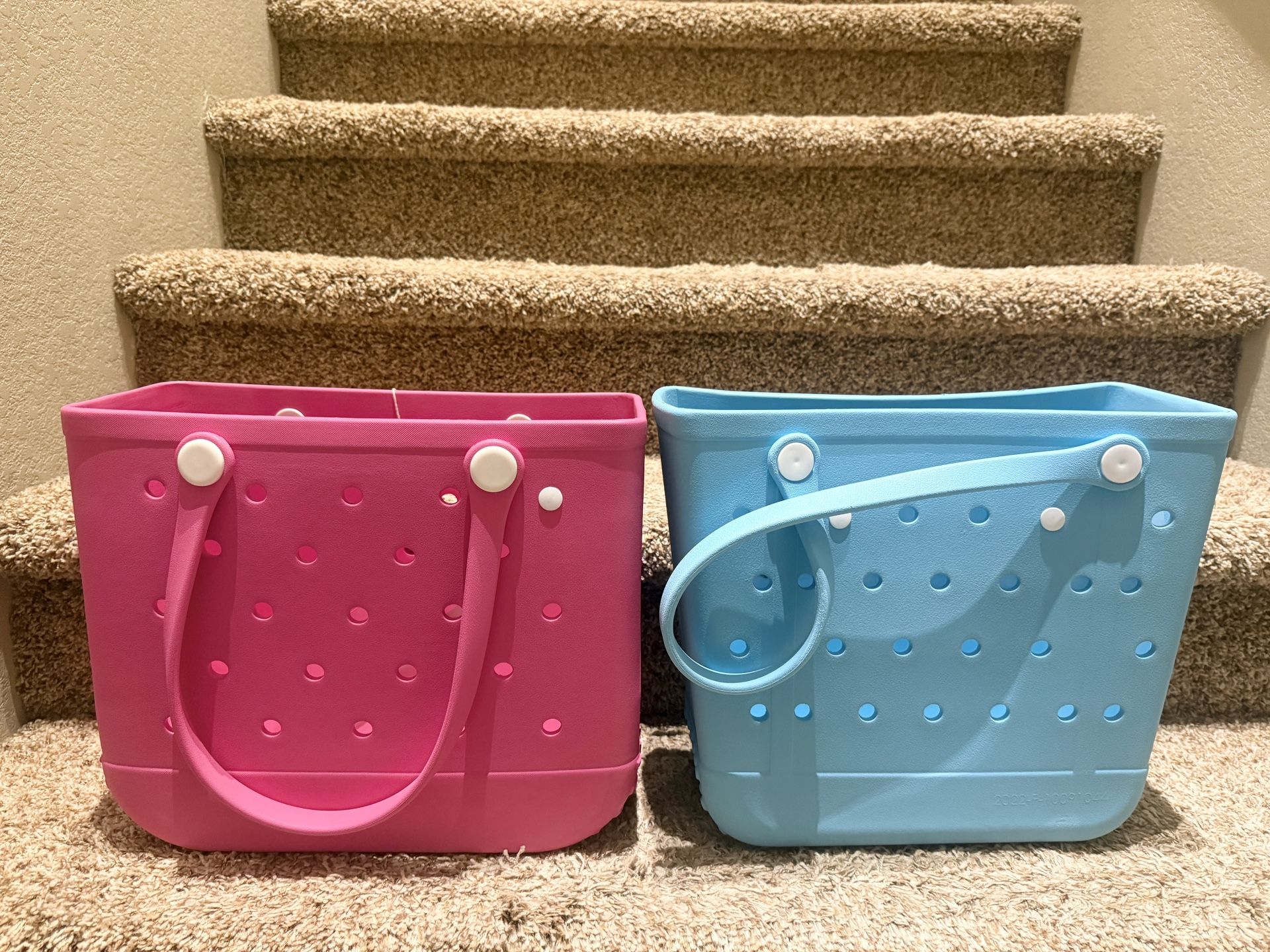💲10/each。Medium Beach Bag, Waterproof Rubber Beach Bag, Washable Open Tote Bag Durable Tote Travel Bags for Outdoor